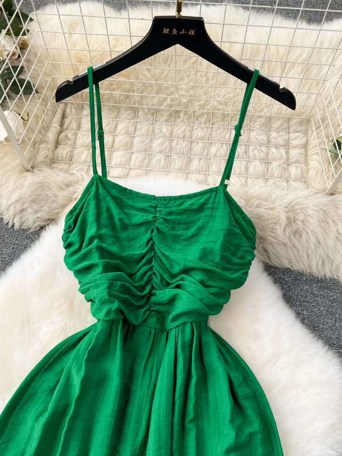 Vestido verde elegante de alta gama con tirantes finos para mujer, vestido largo plisado sin tirantes para vacaciones, novedad de verano 2024