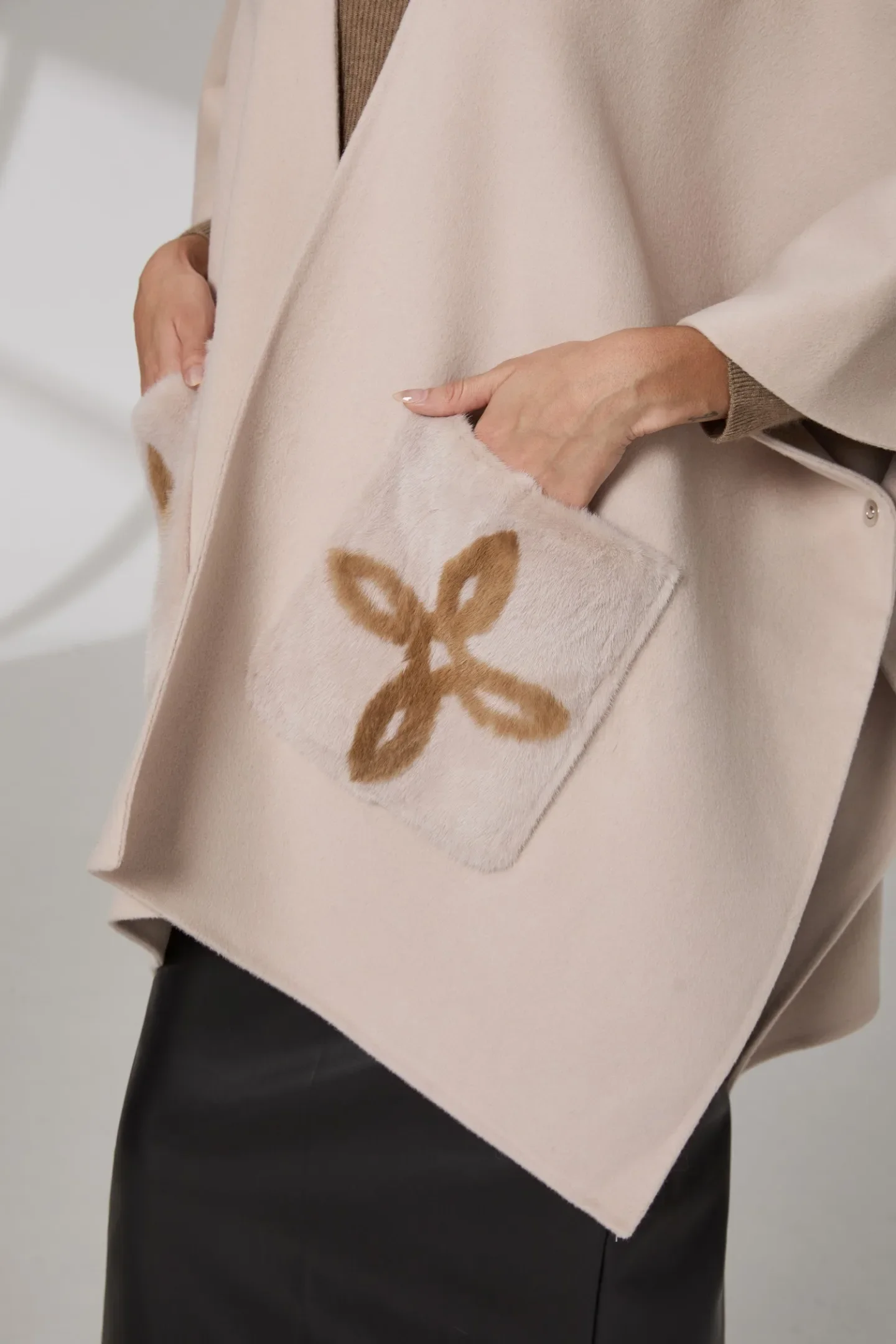 

Women High Quality Beige Double Faced Wool Fur Coat Cloak Tops Cashmere Wool 2025