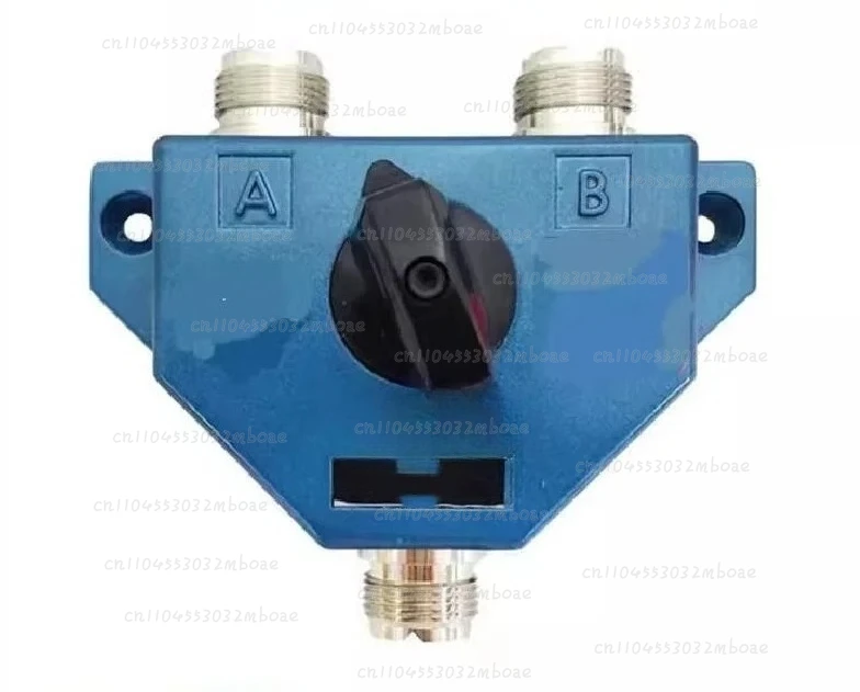 

CA-2011.8-600MHz Antenna Switcher UHF VHF HF Manual Aerial Connector Adapter Converter CB Walkie Talkie Antenna Coax Switch