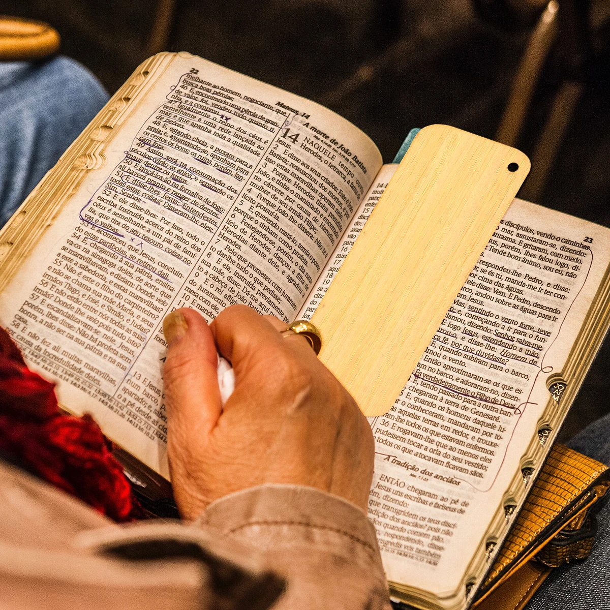 

4Pcs Bamboo Blank Bookmark Handmade Dried Flower Beautiful DIY Gift Set for Readers Students Blank Bamboo Bookmark