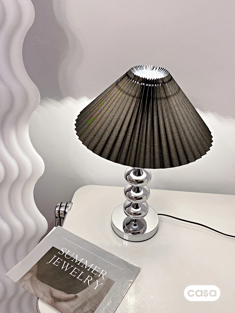 Mid-Ancient Bauhaus Pleated Fabric Table Lamp Ins Style Bedroom Bedside Decorative Lamp