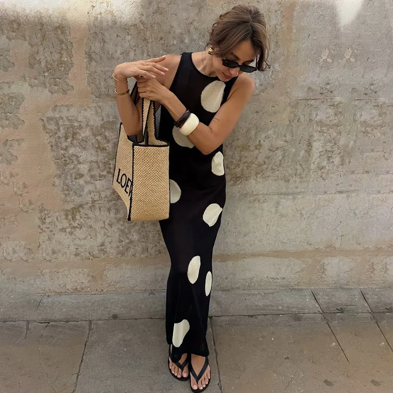 2025 Polka Dot Gestrickte Maxi Kleid Weibliche Ärmellose Böhmischen Strand Perspektive Langes Kleid Gerade Tank Kleid Sommer Neue