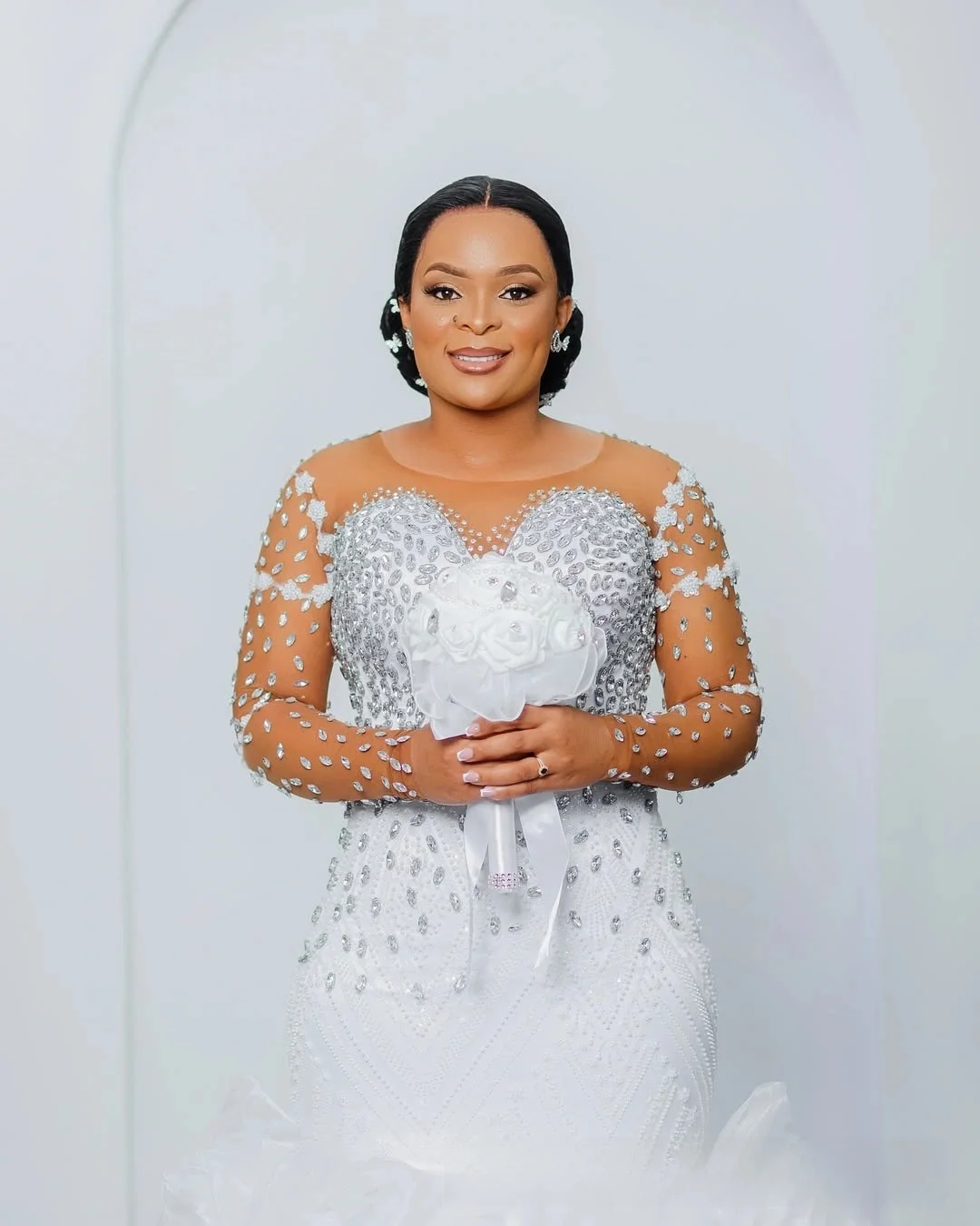 Customized  Sheer Neck Sparkly  Crystals Beads Wedding Dress Vestido De Casamento Mermaid Organza Cascading Ruffles Bridal Gown