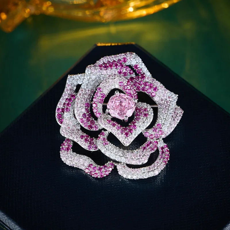

Luxury 18K Gold Plated Rose Corsage Brooch Bridal Wedding Pin for Women Micro-Pavé Rhinestone Fine Jewelry Gift Whoesale