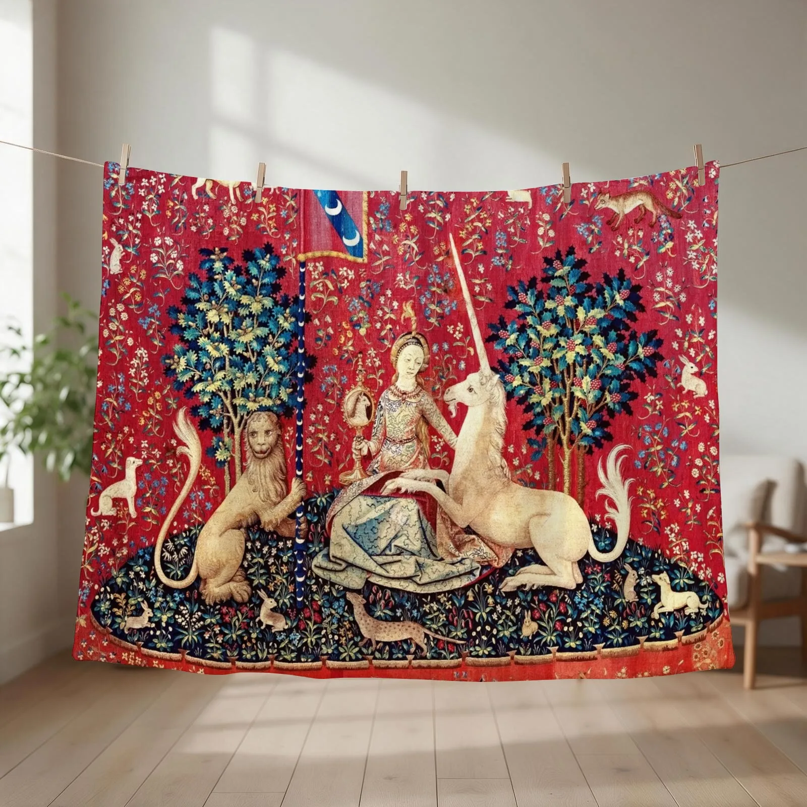 The Lady and the Unicorn - Sight: La Dame ?? la licorne - La Vue - Medieval Unicorn Tapestry Throw Blanket for babies Blankets