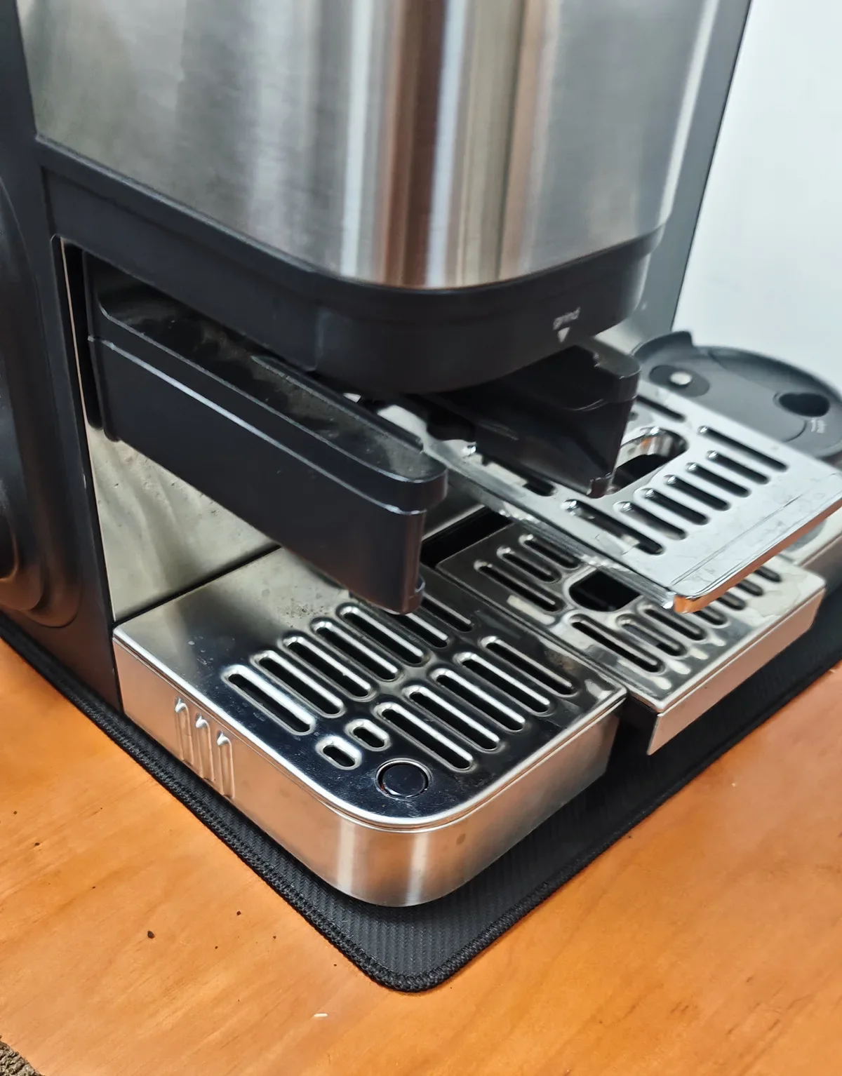 Anti Slip Bottom Mat for Small Medium Coffee Machine with Rubber Cloth Material for Stable Brewing and Heat Resistance