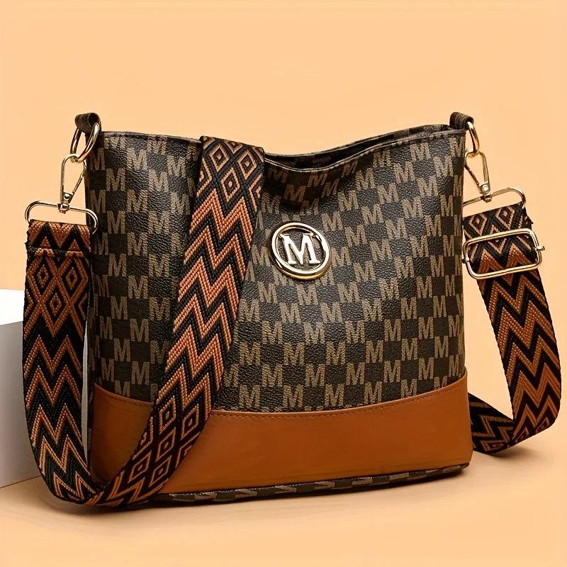 2026 new vintage patchwork women's crossbody bag, decorated with an M logo, large capacity with a wide shoulder strap and letter