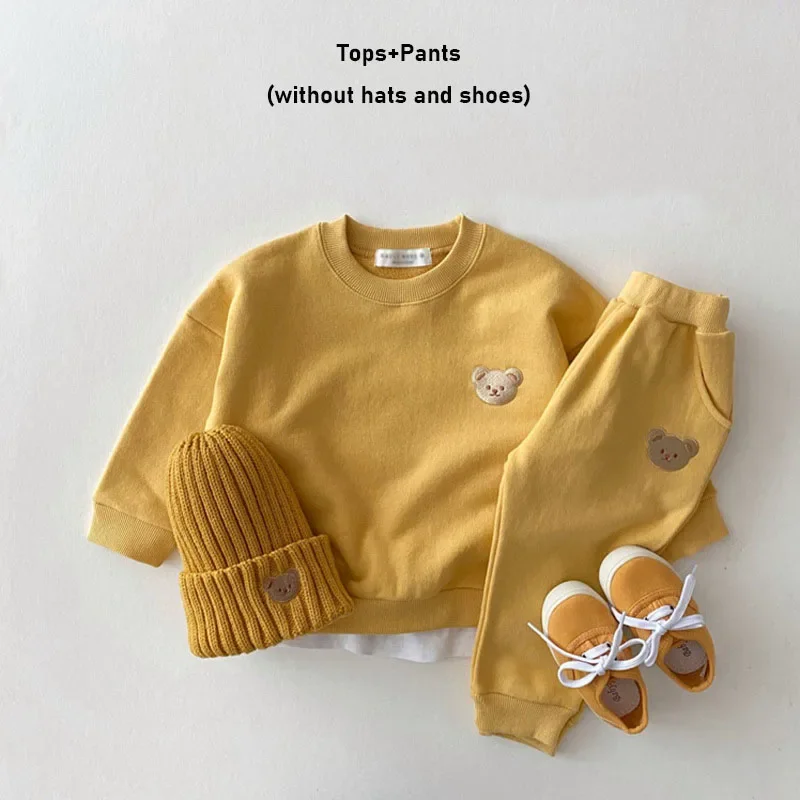 2024 Mode Kleinkind Baby kleidung Sets Cartoon Bär Sweatshirt Hosen 2 Stück Anzüge Herbst Kinder Outfits Set Weihnachts geschenk