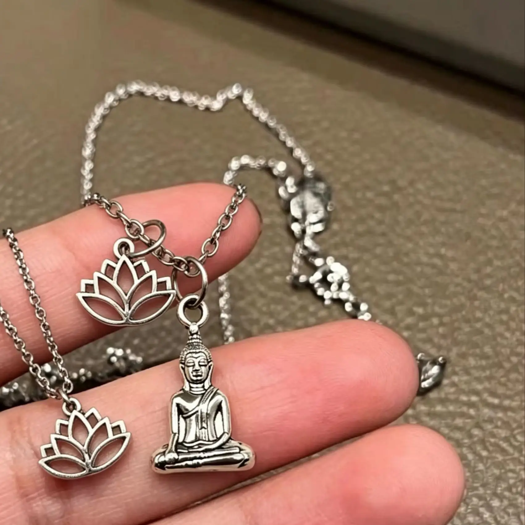 Buddha Necklace Lotus Flower Necklace Silver Color Spiritualist Pendant Gift For Friend MEN WOMEN fashion llaveros