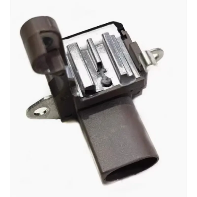 1378068M00000 Car Part Generator Voltage Regulator Generators Carbon Brushes for Suzuki SX4 Swift Lingyang S-cross Alivio Vitara