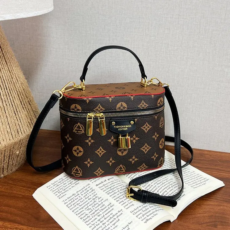 Retro Elegant Diaper Bag For Women Luxury Crossbody Handbag Designer Minimalist Vintage Large Capacity Leather Tote Bag