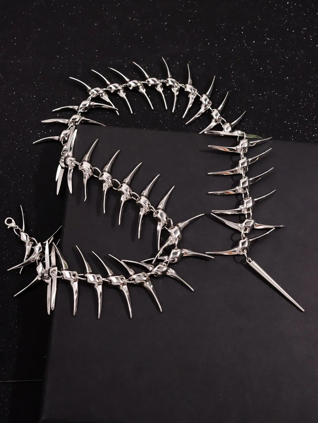 قلادة نسائية من سبيكة الهيب هوب المتخصصة على شكل هيكل عظمي هيكل عظمي مثالية لحفلات العطلات ملابس يومية على طراز الشارع جديد #3