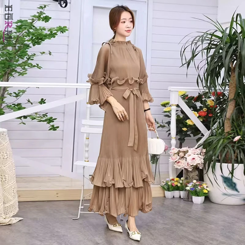 

EGRM Niche Ruffled Design Pleated Women's Dress 2025 New Temperament Patchwork Flare Sleeve Bandage Waist Dresses 6R5198