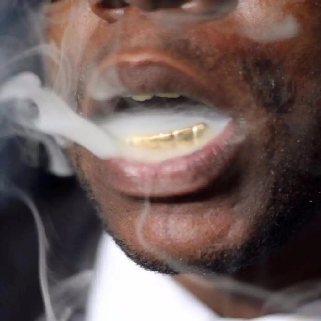 Hip Hop Gold Teeth Cap 18K Plated Mouth Grills One Size Fits All with Silicone Fitting Bar for Club