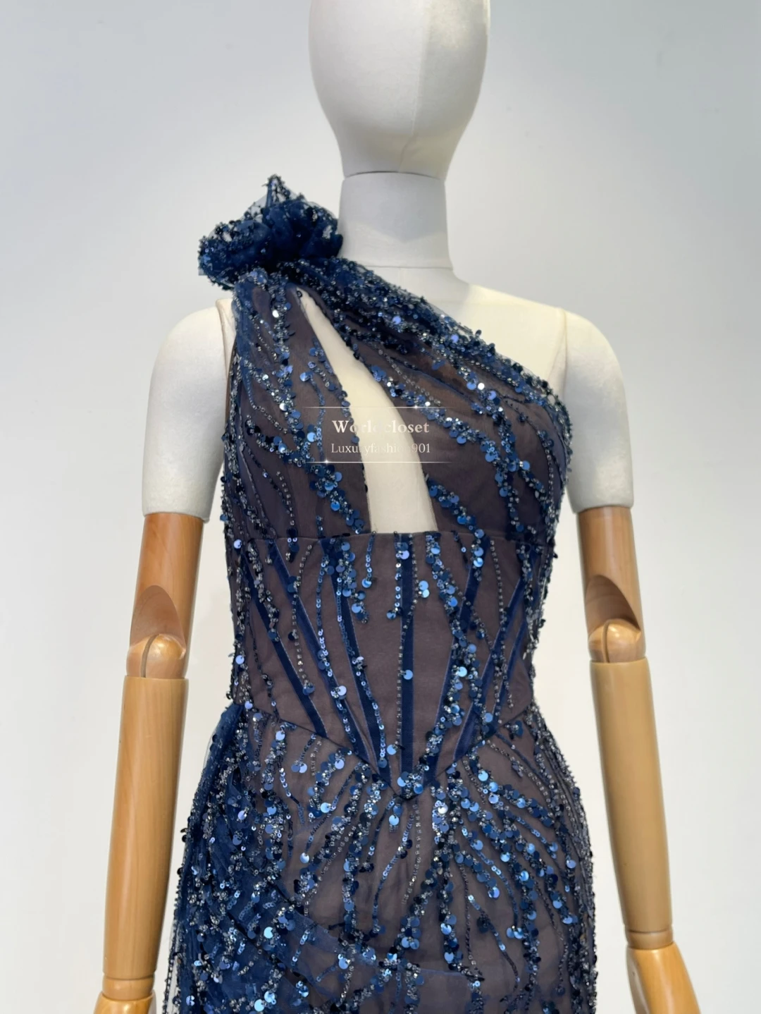 Marineblauwe avondjurk met één schouder en uitsnijding voor dames, zeemeerminjurk