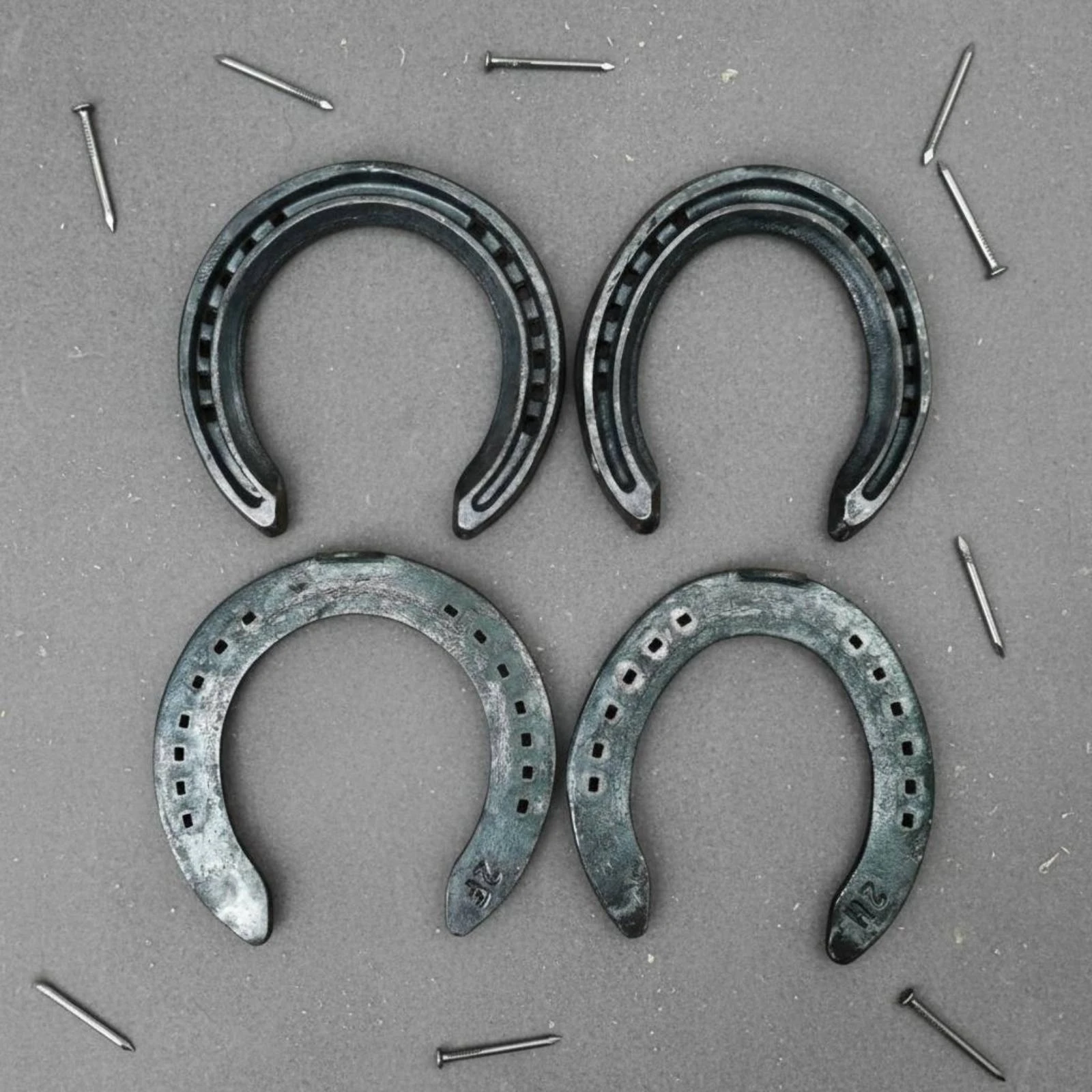 conjunto-de-4-ferraduras-de-aco-de-alta-resistencia-para-cavalos-ferraduras-duraveis-para-cuidados-equinos-ferramenta-de-facil-utilizacao
