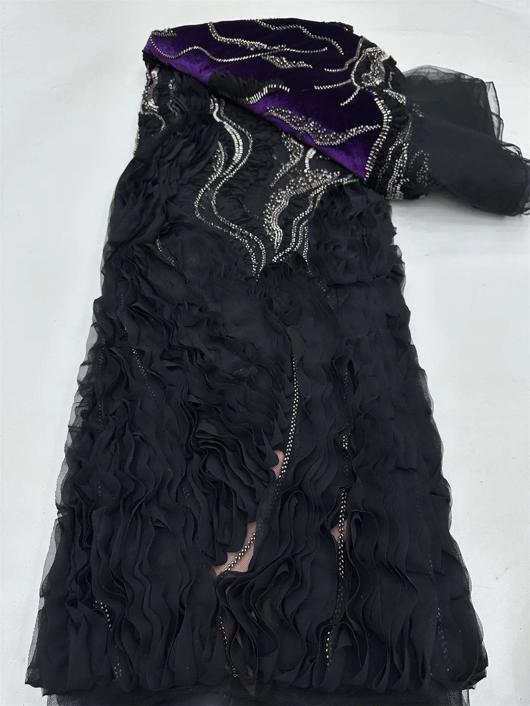 أحدث 2025 النيجيري الأفريقي فرنسا رائجة البيع تول أقمشة الدانتيل مع الخرز الترتر الراقية للعروس حفل زفاف خياطة فساتين #5