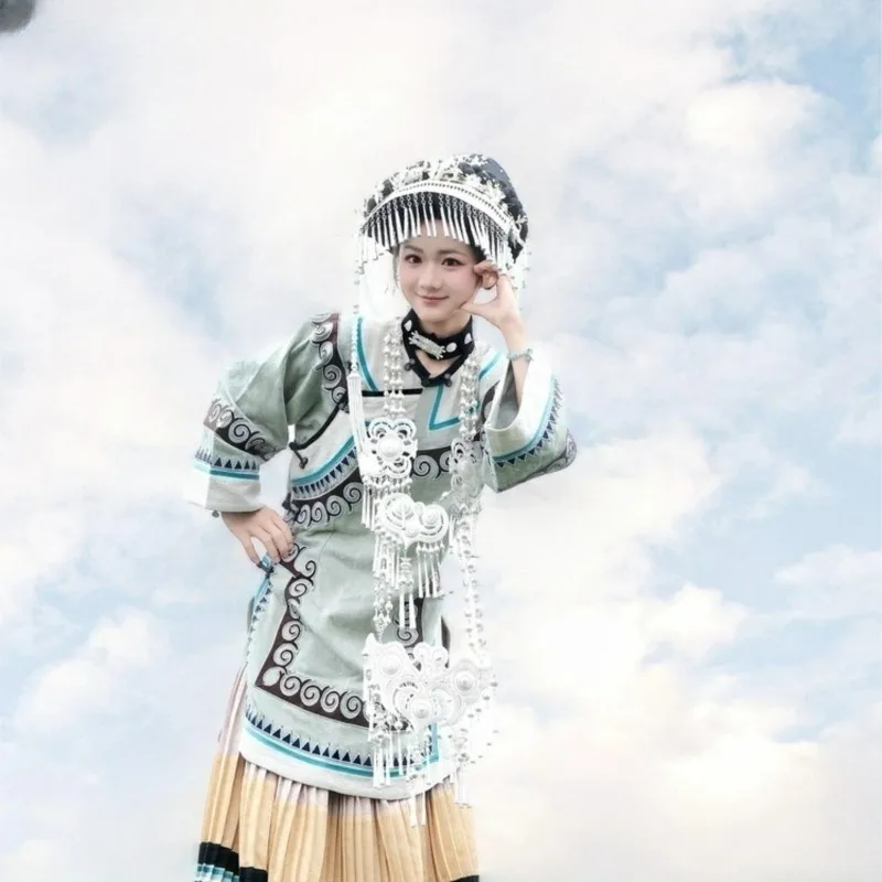 

Exotic style clothing yellowish-green set traditional Chinese