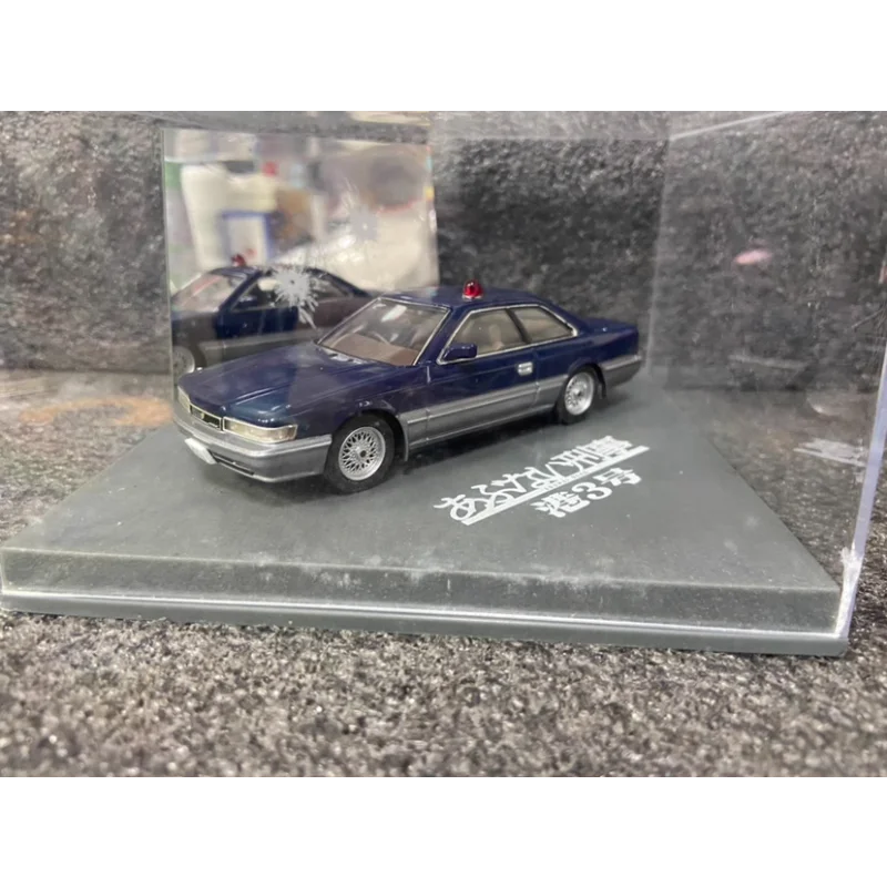 

Diecast Skynet 1/43 Scale Nissan Leopard Port 303 Dangerous Masked Police Alloy Car Model Collectible Toy Gift Souvenir Display