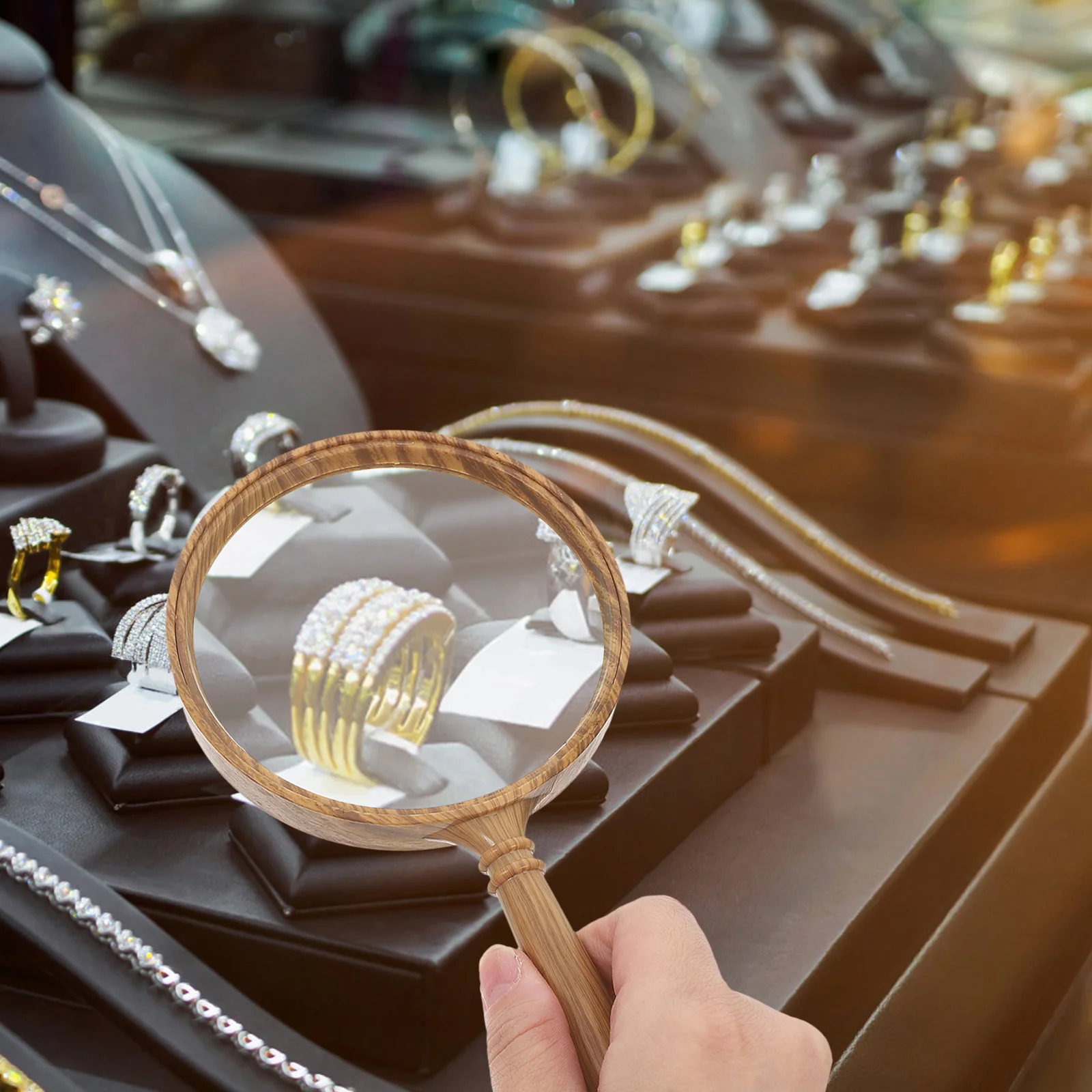 

Retro Magnifying Glass Clear Magnification Stylish Design Ergonomic Comfort Portable Reading Tool for Seniors Kids Books Jewelry