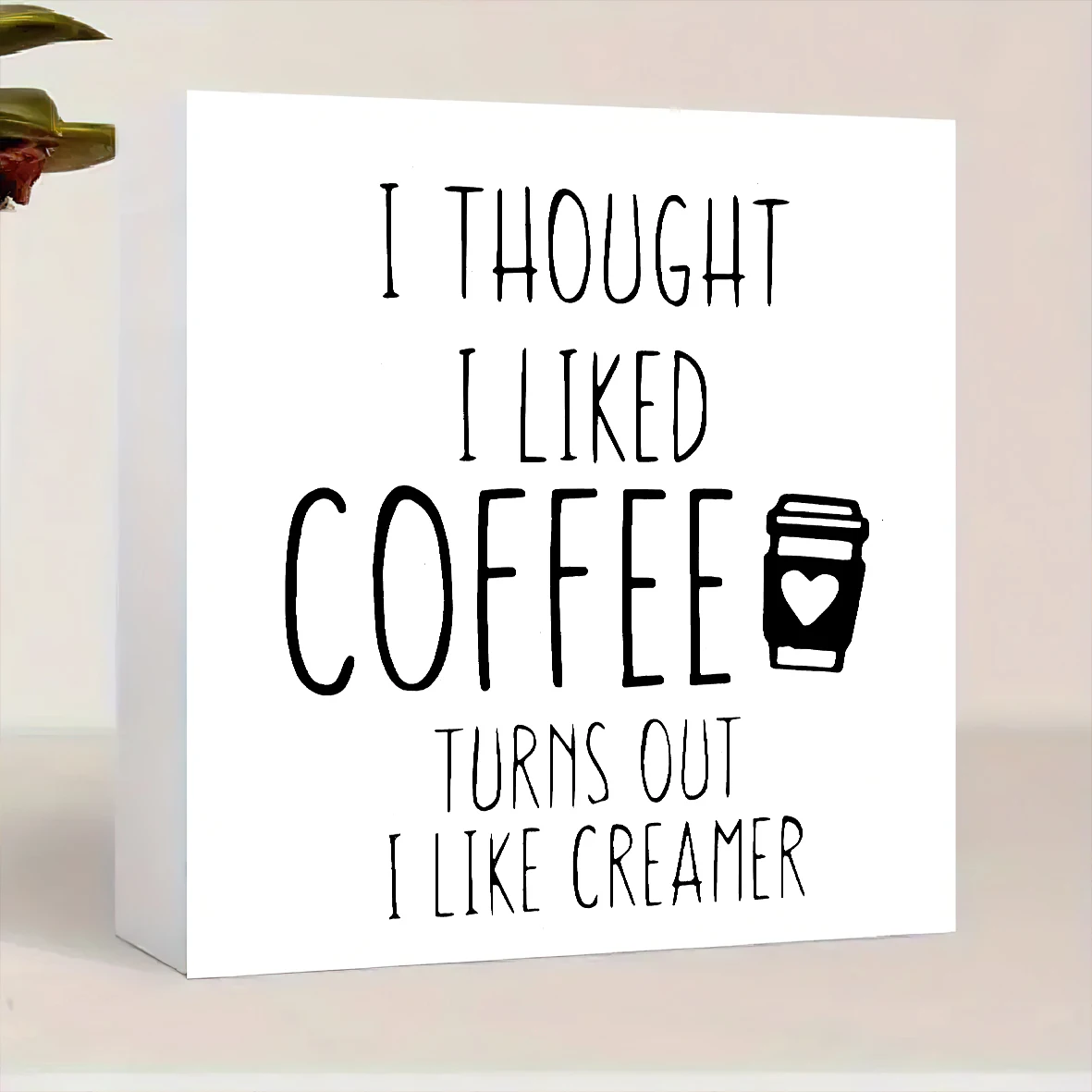 لافتة خشبية مضحكة "أنا أحب القهوة، ولكن أنا أحب كريمر" - مثالية لديكور المنزل والمطبخ، وإكسسوارات بار القهوة