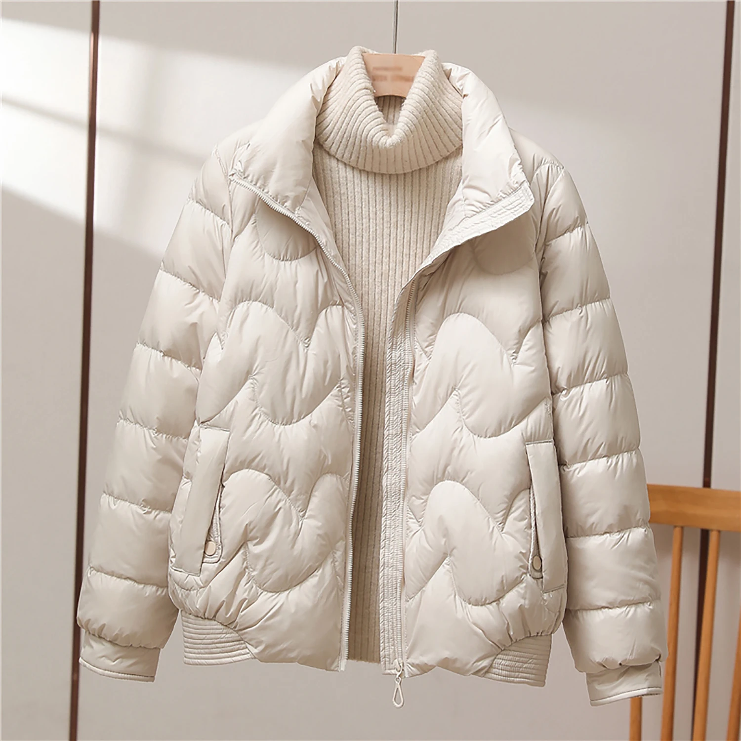 Chaqueta de plumón de pato blanco 90 para mujer, Chaqueta corta, cuello alto, pequeña, suelta y adelgazante, novedad de invierno 2024