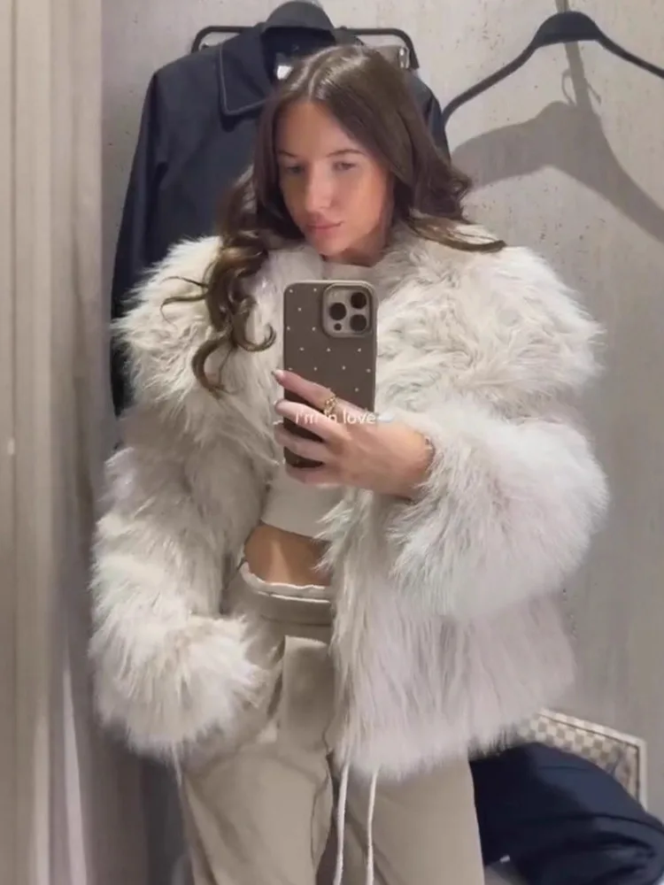 DFDG Designer da donna Semplice Sexy Street Style Giacca in pelliccia sintetica Autunno Inverno 2025 Colletto con bavero Beige Cappotto virale ecologico