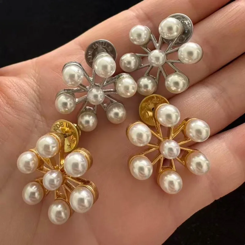 

Os Fashion Jewelry Minimalist Ferris Wheel Pearl Flower Petal Stud Earrings for Women