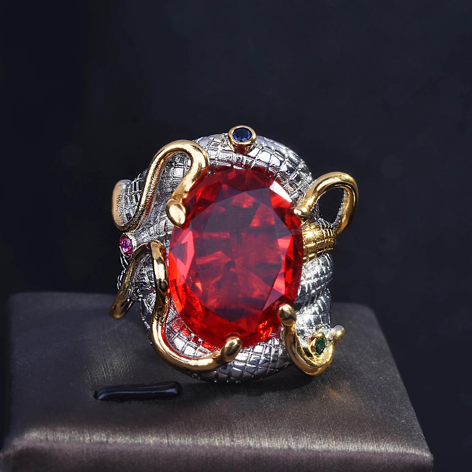 S925 sterling silver ring, vintage light luxury heavy-industry design, two-tone pigeon blood ruby ring