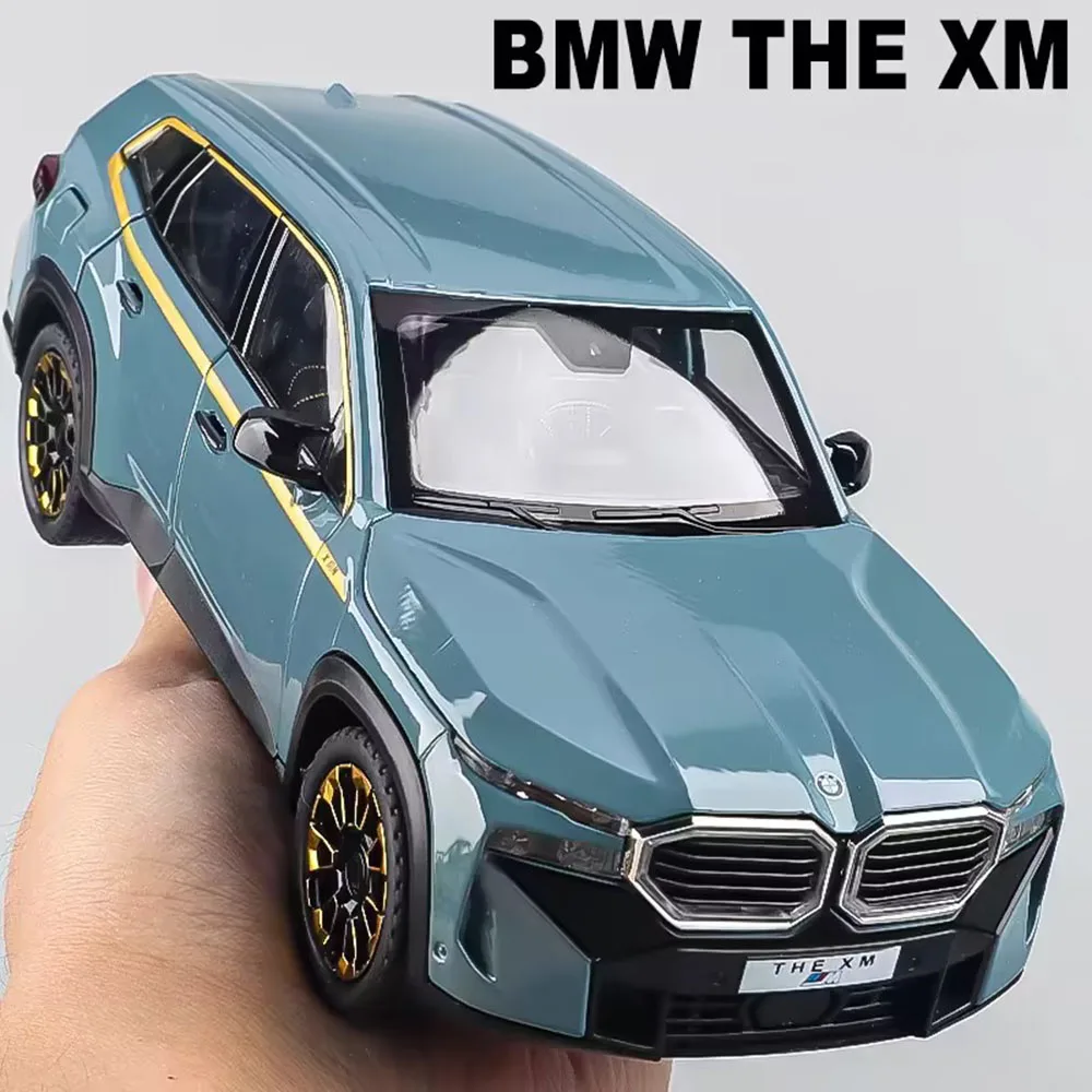 1:24 سبيكة BMW XM لعب سيارات دييكاست نماذج ضوء الصوت 6 أبواب مفتوحة سيارة مصغرة التراجع المركبات لهدايا عيد ميلاد الصبي