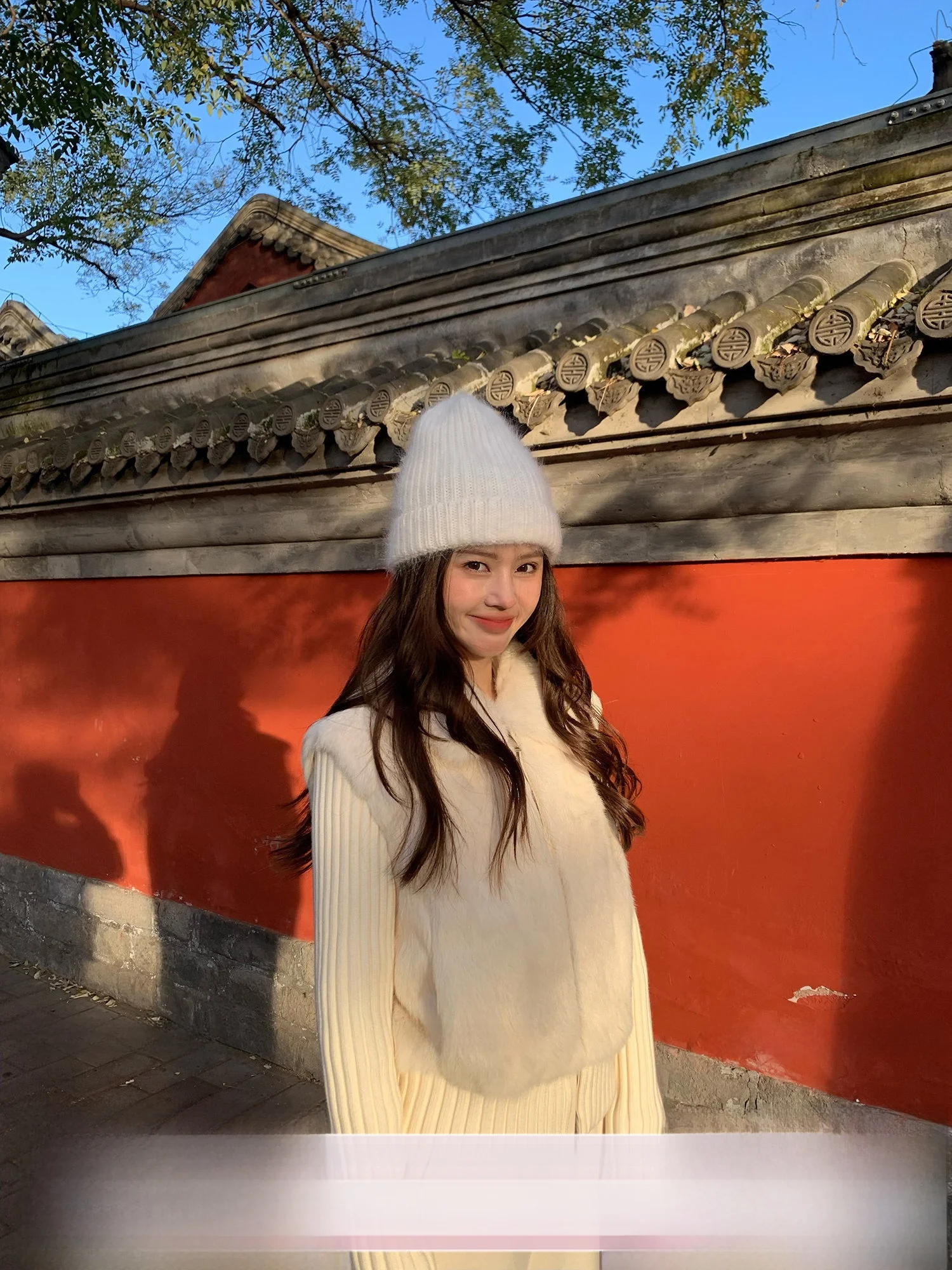 

Пушистый вязаный жилет с меховым воротником, съемный, теплый, из кроличьего меха, кожаный, молодежный, повседневный, из полиэстера...