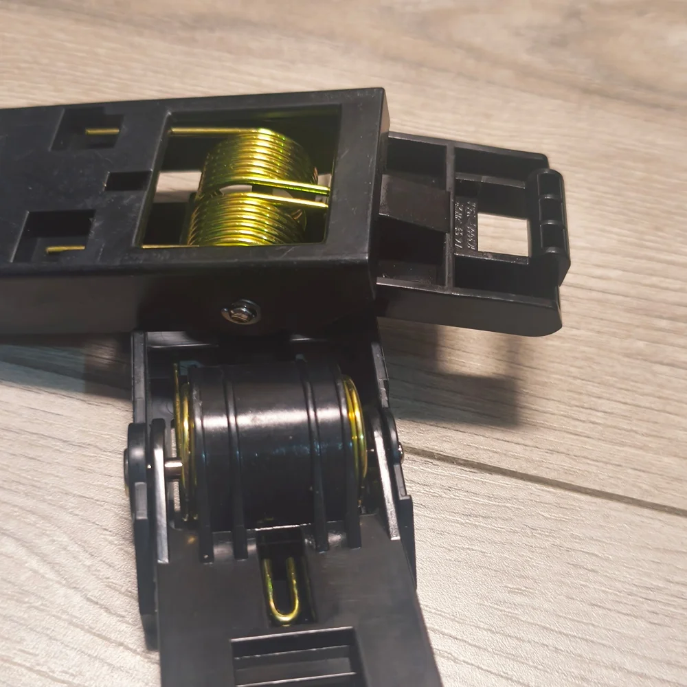 

1X CE841-60119 CE847-60110 Шарнир АПД для HP M1130 M1132 M1136 M1212 M1213 M1214 M1216 M1217 M1218 M125 M126 M127 M128