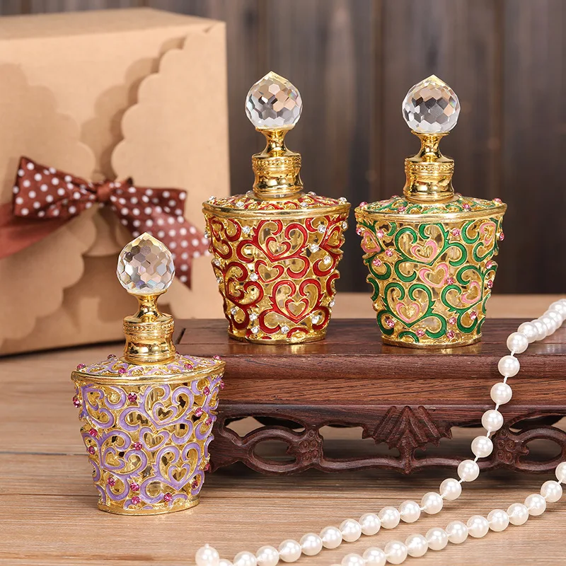 10ML Vintage Vittoria Heart Line Perfume Bottle Metal Perfume Jar Middle East Arab Wind Dubai Net Red Essence Bottle Oil Bottle