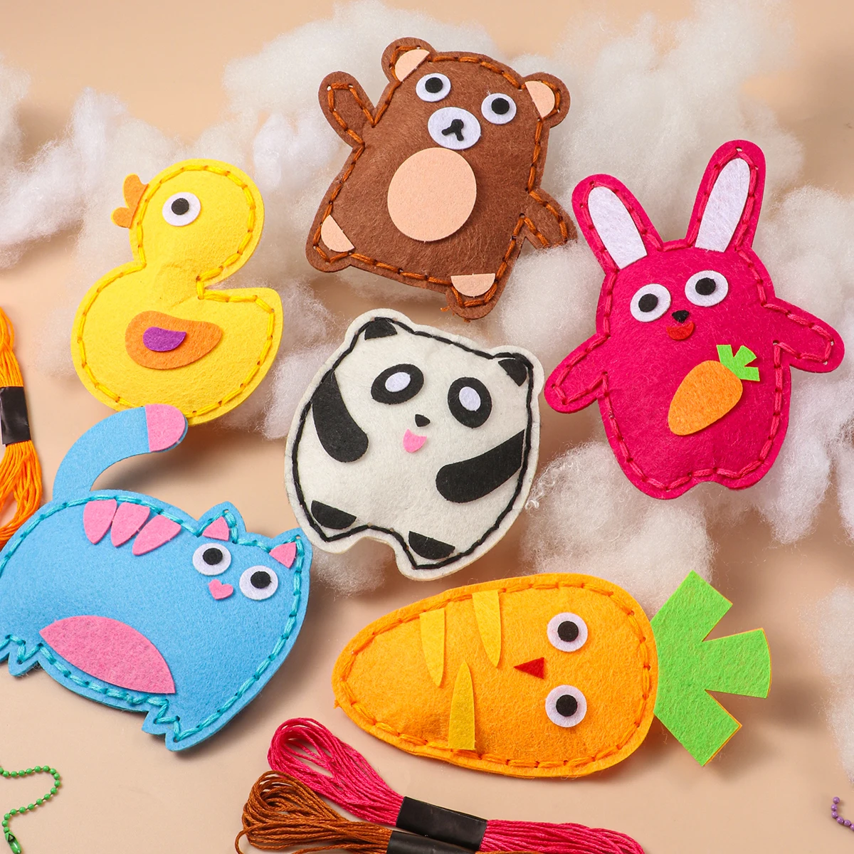 Kids Felt Sewing Craft Kit, 6 Pcs Animal DIY Stitching Plush Ornaments, Beginner Sewing Toy for Kids,