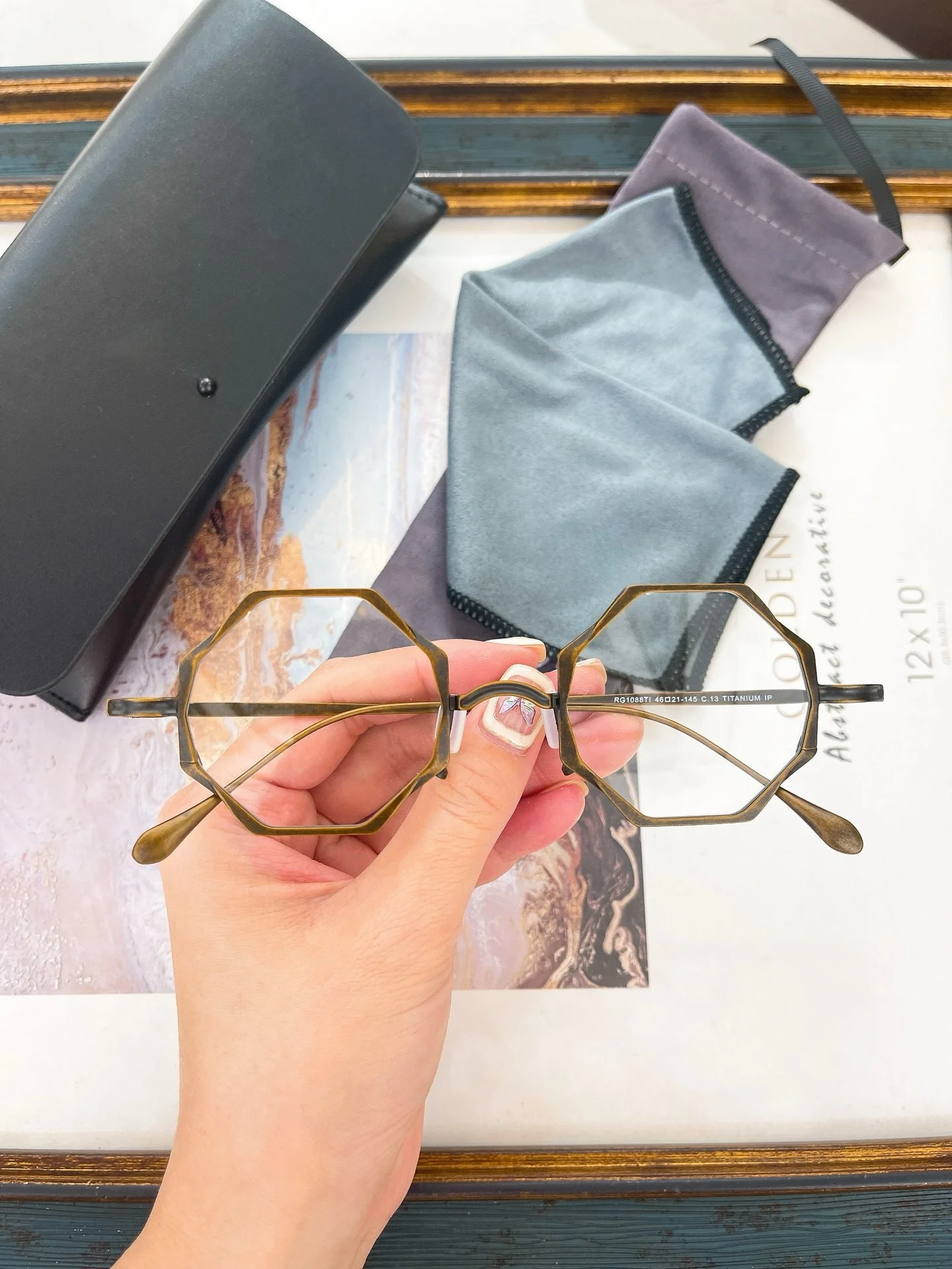 Belight 光学ヴィンテージ不規則な形状チタンヴィンテージレトロ女性男性眼鏡フレーム RG1088TI