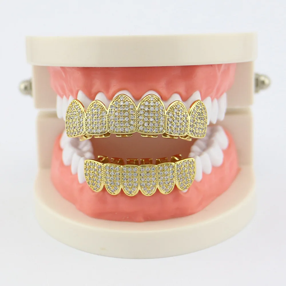 

Hip Hop Teeth Set with Micro Zircon Metal Teeth Set for Halloween 18K Personalized Punk Men's and Women's Ornaments Grills