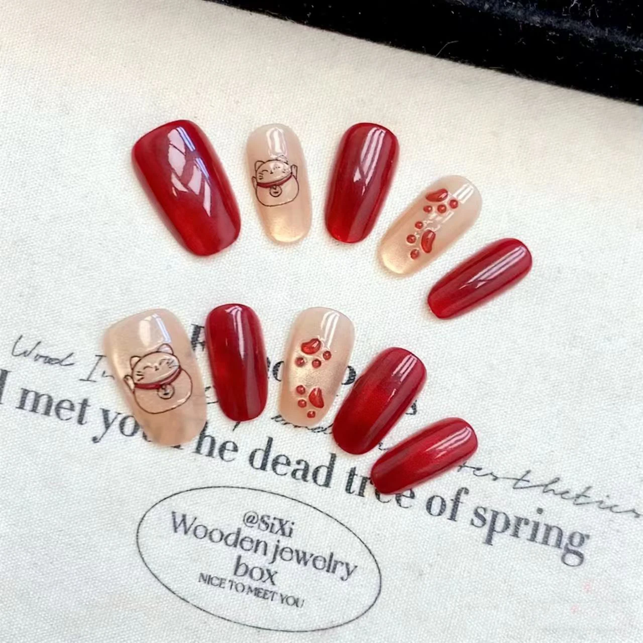 

10pcs Red Cat Eye Press On Nails Almond Lucky Cat Fake Nails Handmade Manicure Glitter False Nails Tip Stickers Cute Claw Decor