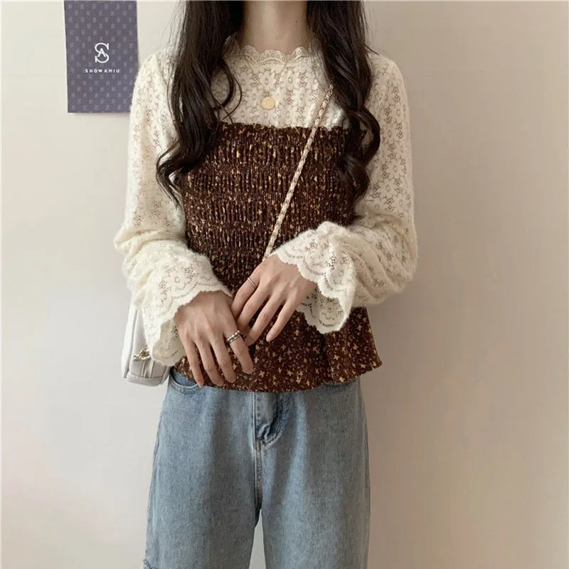 Mori Girl Style O-Neck Lace Print Patchwork Flare Sleeve Women Blouse Hollow Out Folds Pullover French Long Sleeve Inside Top