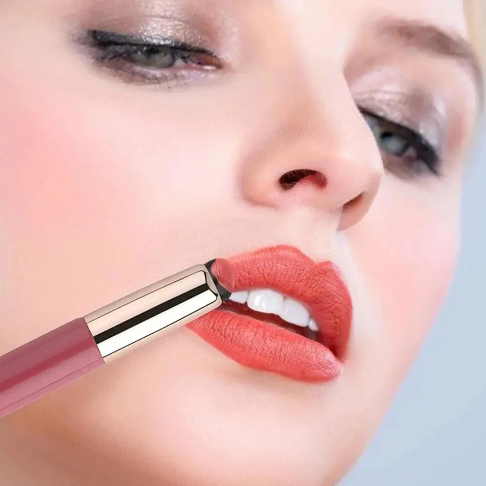 1Pc Silicone Lip Brushes with Cover Cap Concealer Brush Like Fingertips Q Soft Lipstick Makeup Brushes Round Head No Broken Pink
