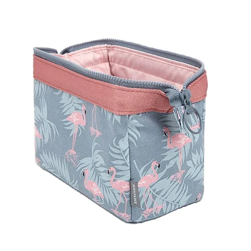 

New Fashion Cosmetic Bag Women Waterproof Flamingo Makeup Bags Travel Organizer Toiletry Kits Portable Makeup Bags Beautician