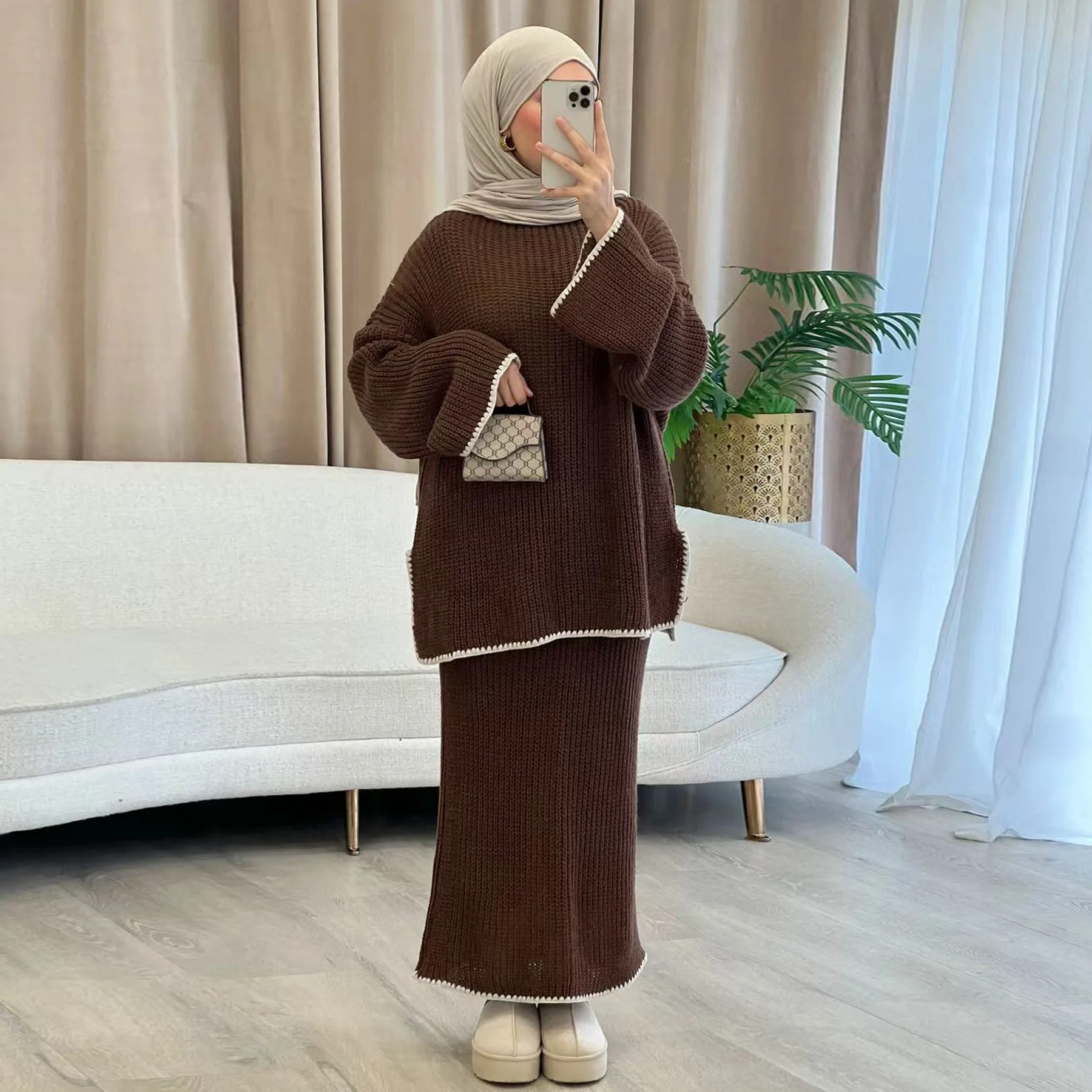 Eid 2 Piece Winter Muslim Woman Set Arctic Velvet Dubai Luxury Long Top with Skirt Suit Sets Islamic Outfits Ensembles Musulmans