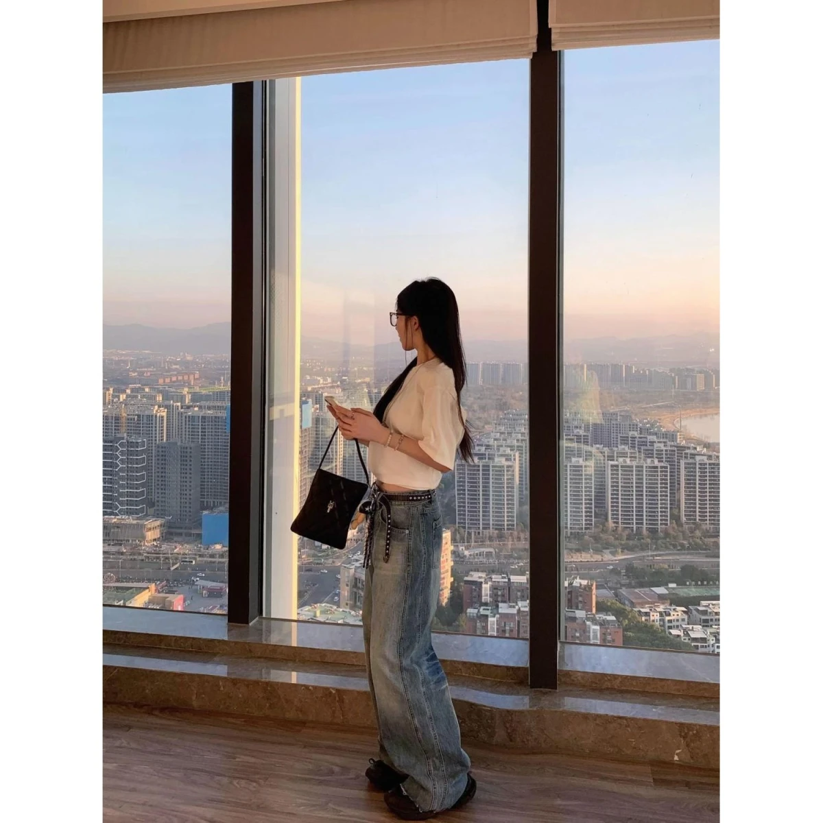 

High Waist Wide Leg Denim Pants Women's Spring Design Sense Splicing Faded American Retro Curved Knife Pants Casual Cotton