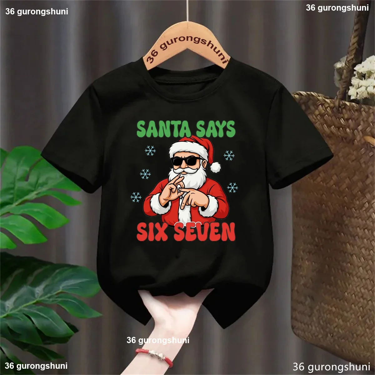

Xmas Gift Shirt Funny T Shirt Girls/Boys Santa Says Six Seven 67 Meme Printed T Shirt Kawaii Kids Clothes White/Black T-Shirt