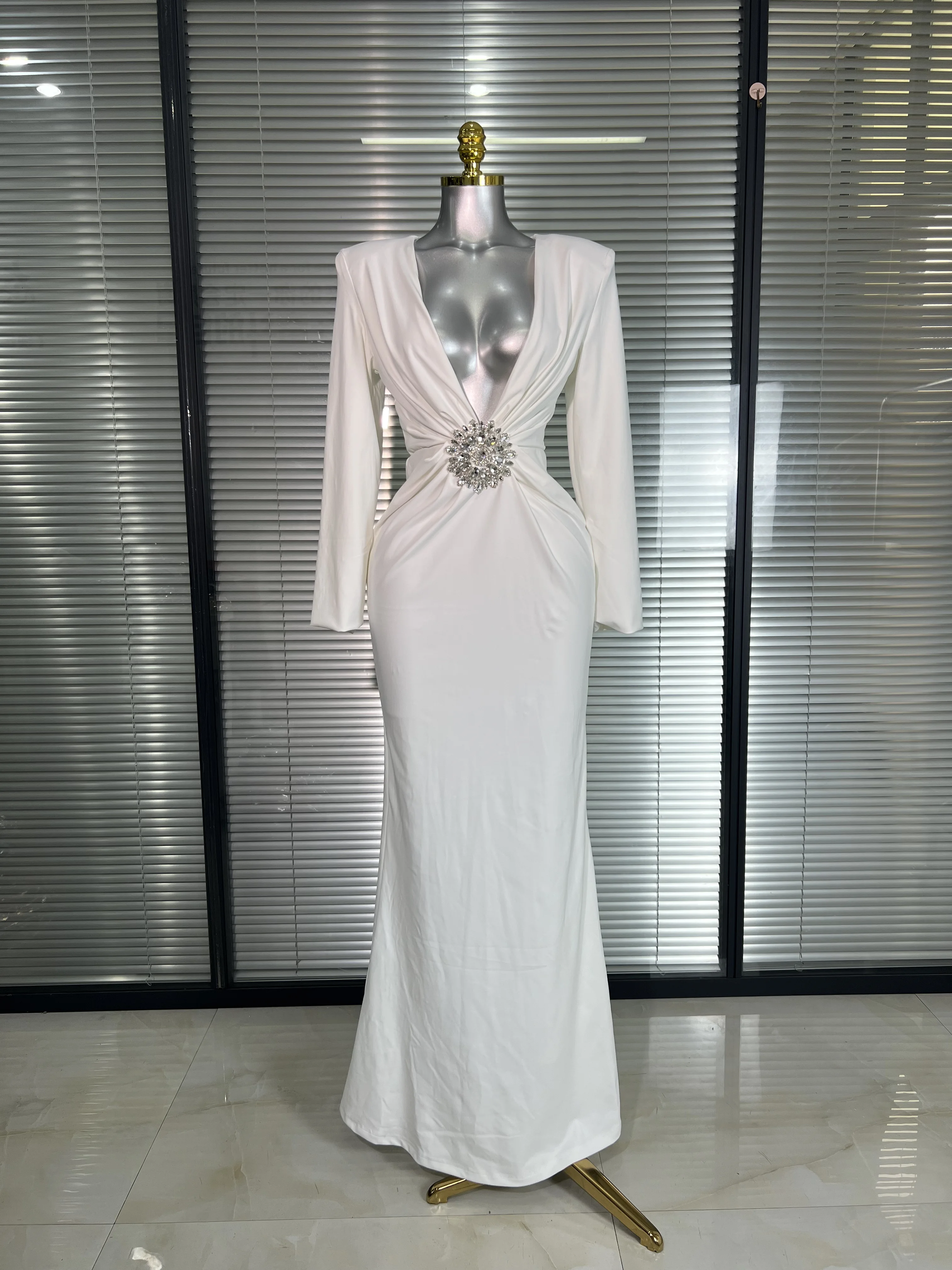 

3 Colors Women Sexy V Neck Long Sleeve Maxi Dress White Red Black Crystal Celebrity Evening Party Dress Vestido
