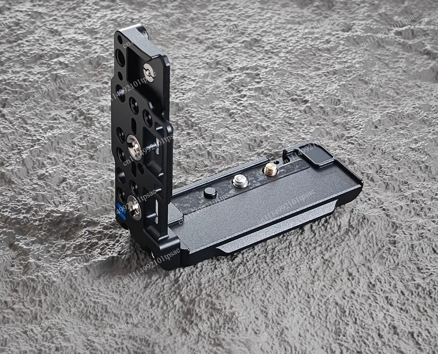 Suitable for extending the L expansion board and holding the rabbit cage with fingers