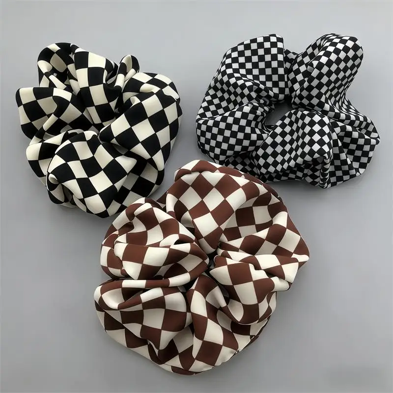 Checkered Scrunchies for Women Fashion Checkerboard Hair Ties Soft Satin Hair Scrunchies Elastic Hair Accessories for Daily
