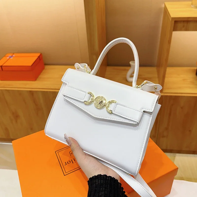 

High-Fashion Minimalist Clutch Bag - Elegant Crossbody Purse Featuring Retro Letter Logo And Premium Soft-Touch Leather Material