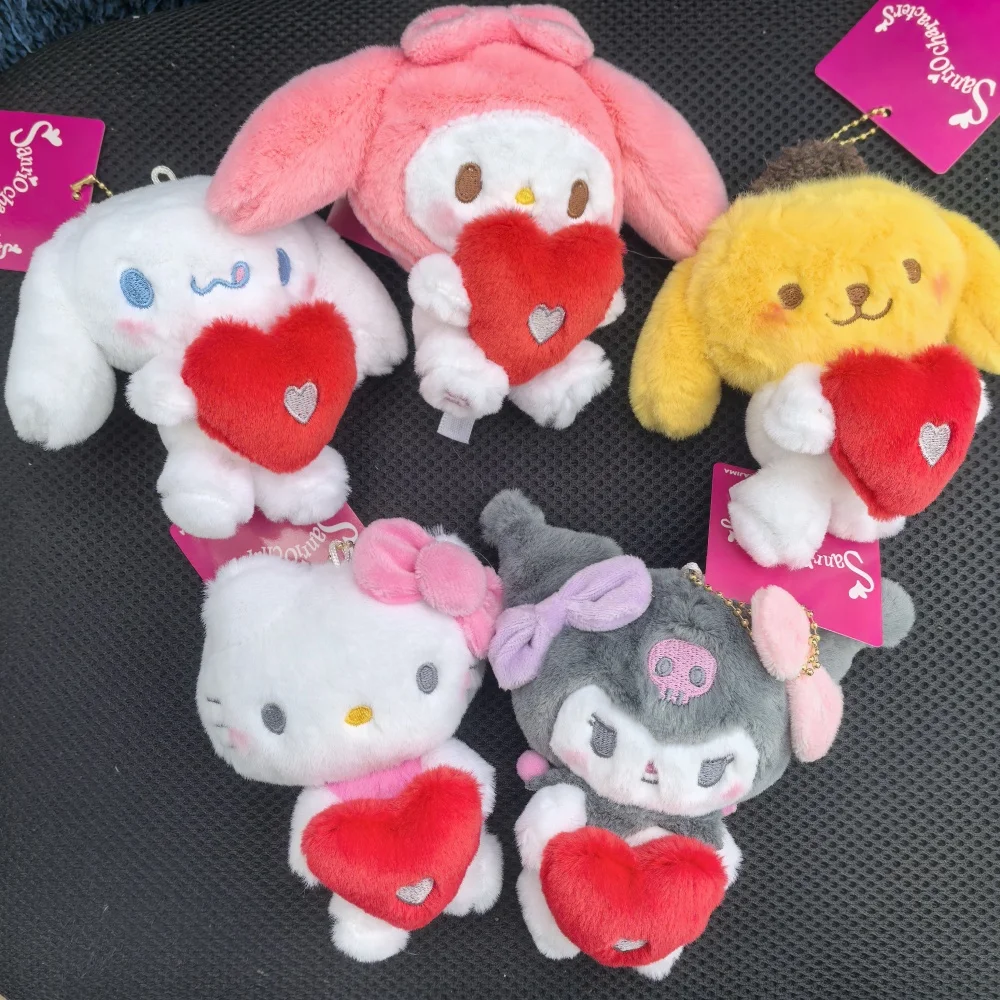 Sanrio melody kuromi segurar coração pingente de pelúcia bonito chaveiros de pelúcia meninas saco bakcpack carros chaveiros de pelúcia presente de natal