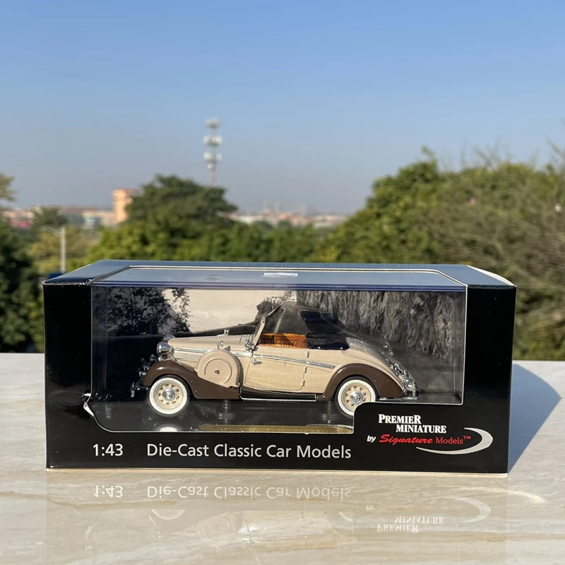 1/43 Classical Old Car Alloy Car Model Diecasts Metal Retro Vintage Car Vehicles Model High Simulation Collection Childrens Gift