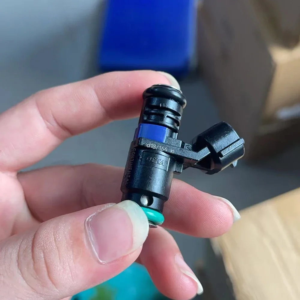 

10pcs 04E906031H Fuel Injector for VW Jetta Ameo Golf Skoda Karoq Octavia Seat Replacement Automotive Parts